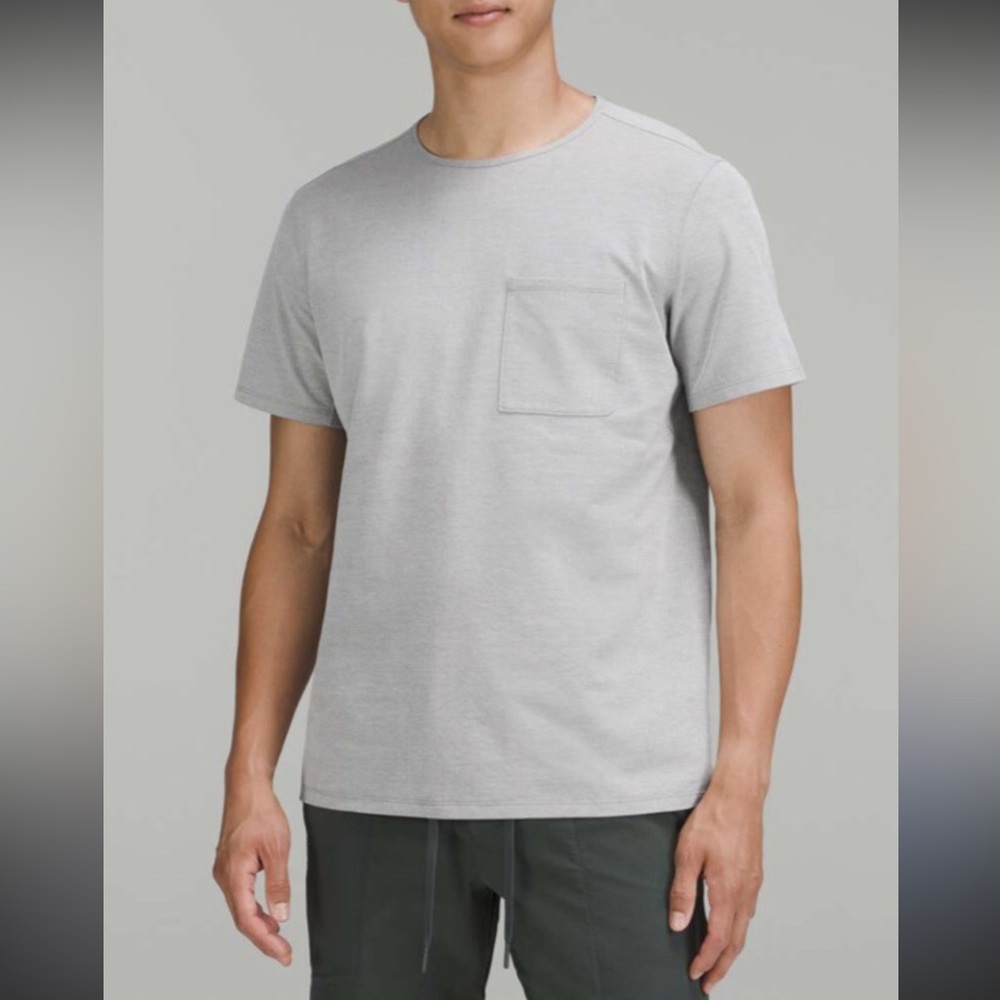 Lululemon Chest Pocket Relaxed Fit Tee Oxford Grey Large
